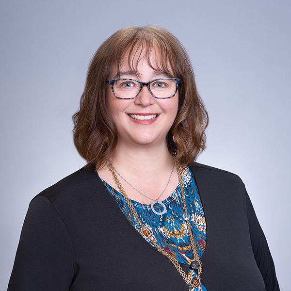 Carolyn-Meredith-LinkedIn-7979